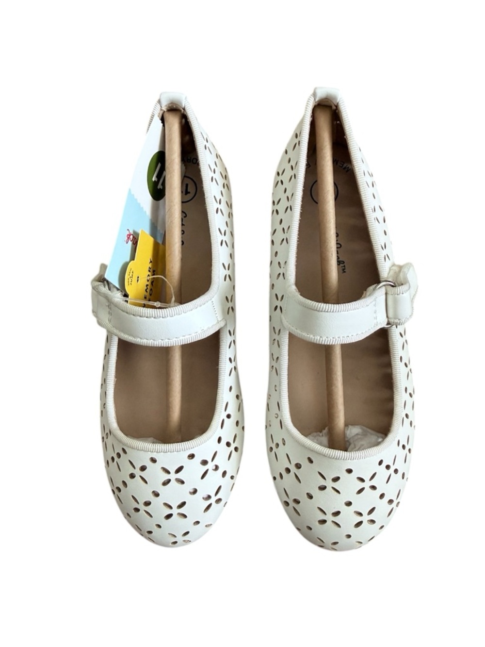 Cat & Jack White Mary Jane cutout dress shoes size 11